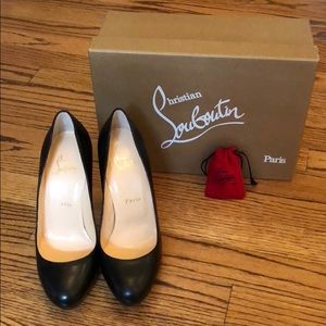Relisting (available now) - Brand New Louboutin GRAPI 120 Black Lucido 37.5